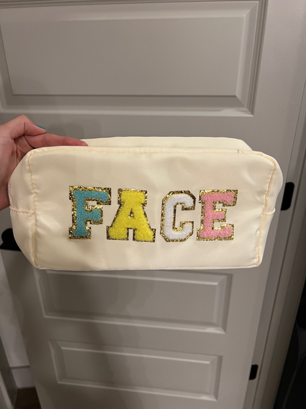 Makeup bag/organizer